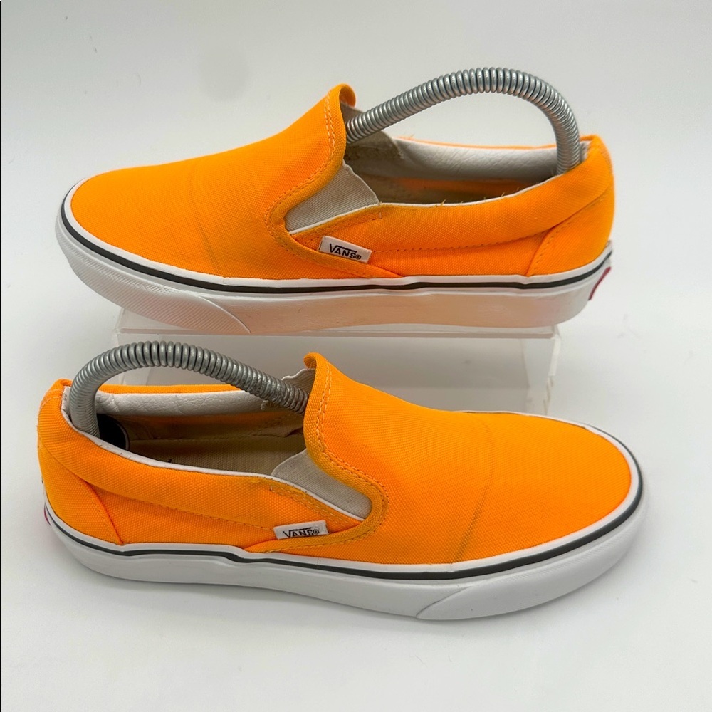 Vans Classic Low Slip-On Shoes Womens 7 Mens 5.5 Golden Nugget Orange Sneakers